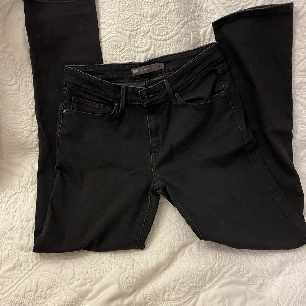Levi’s Women’s Mid Rise Skinny BLACK Size 10